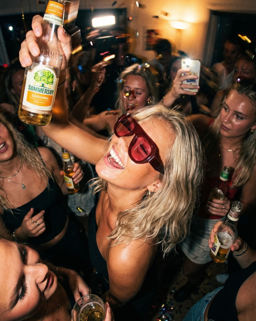 Nueva Acid Sun 02 – Deep Red Tinted Sunglasses