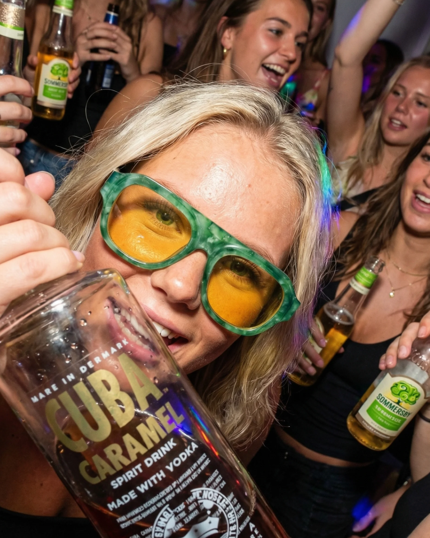 Nueva Vintage Oval Tinted Sunglasses - Green Marble