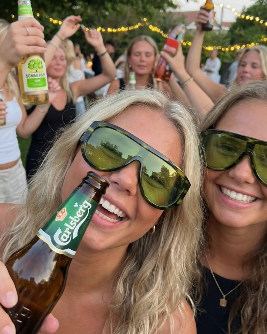 Nueva Rift 01 – Green Shield Sunglasses